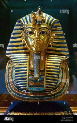 The Funerary Mask of Tutankhamun Captivates With its Intricate Detail and Haunting Serenity!